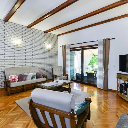 בית נופש Otavia By Interhome *